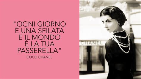 t shirt con frasi celebri chanel|Coco Chanel: vita, amori, frasi e aforismi .